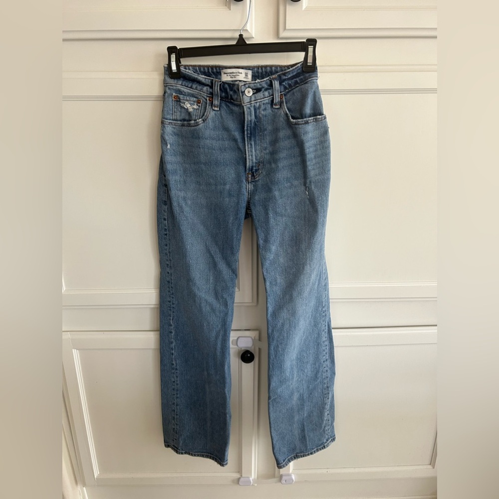 Abercrombie 90s Relaxed Jeans High Rise Curve Love 24